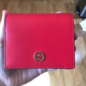 🔥Brand New Never Used Tory Burch Mini Wallet🔥